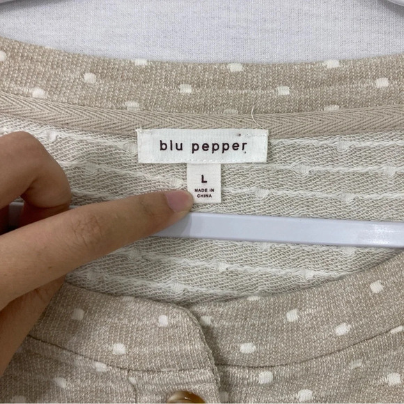 Blu Pepper Cream White Button Polka Dot Boxy Fit Knit Top Large - Picture 2 of 9